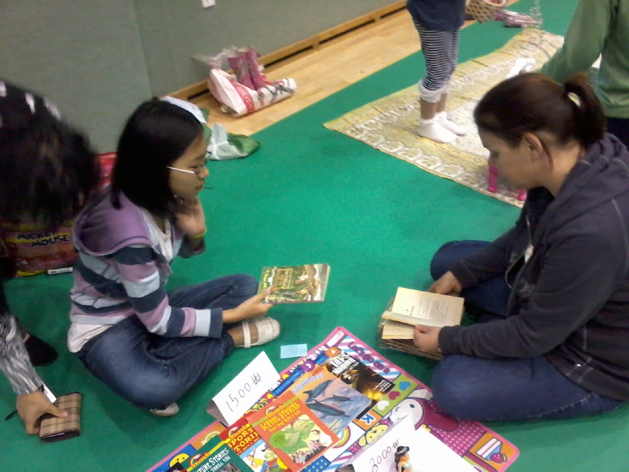 BIFS, Garage Sale 현장입니다 Photo2