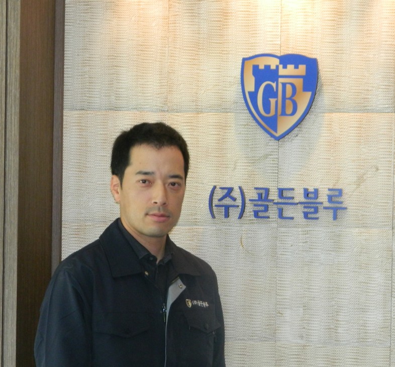 2014.03.21 Biz Connection (Mr. Kim Dong-wook, the president of Golden Blue) Photo2