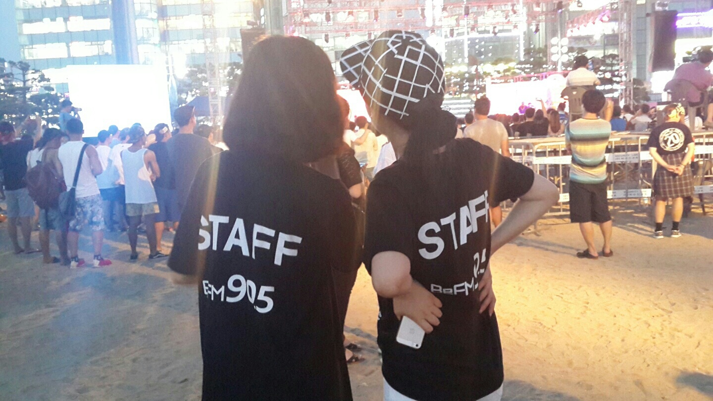 BEFM DJ CONTEST 现场和 게그멘一起合影！ Photo2
