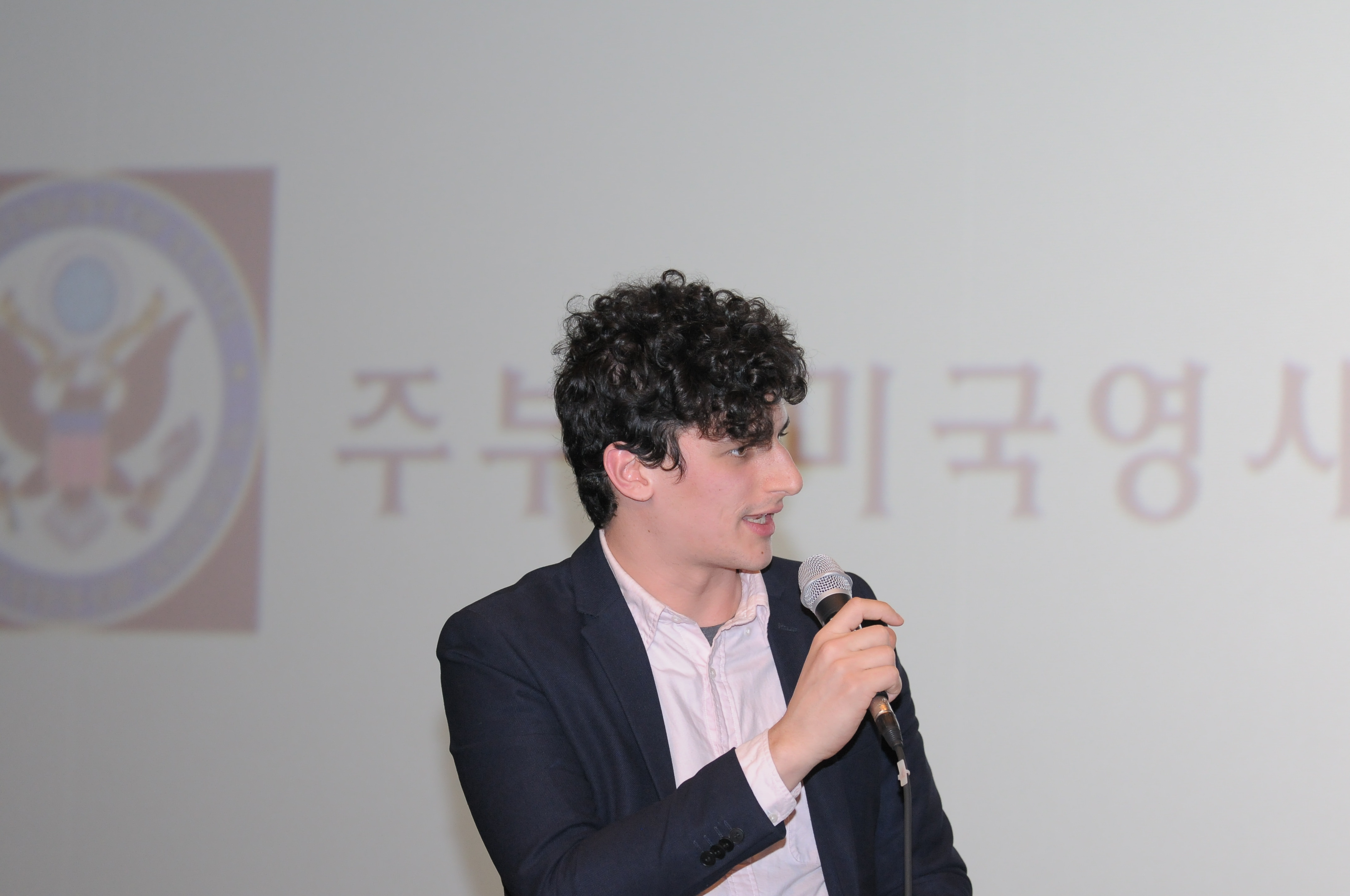 3월 외교관 마크캐닝과의 토크쇼 Photo1
