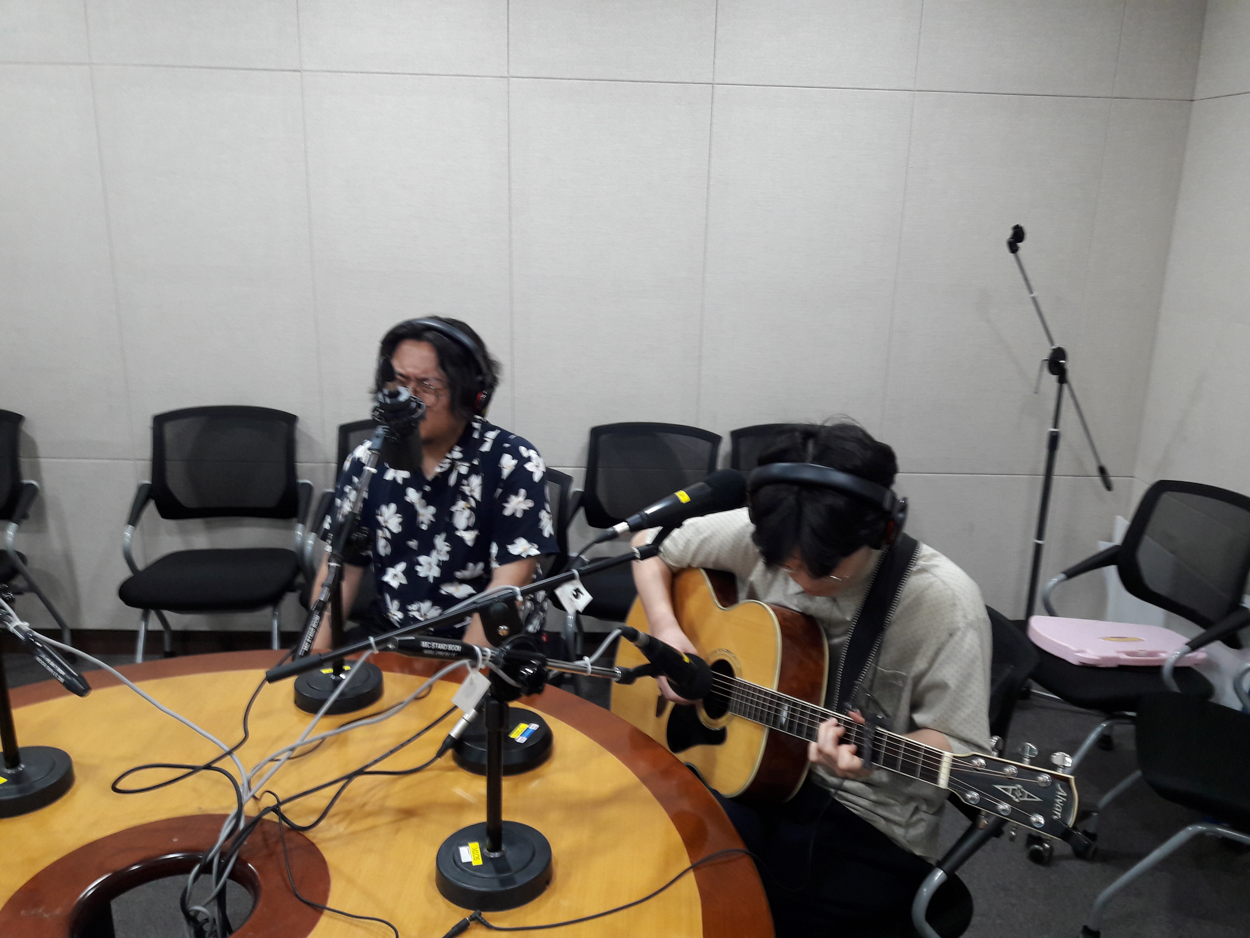 From 방구석 to Superstar_0622_이너사이드시그널 Photo3