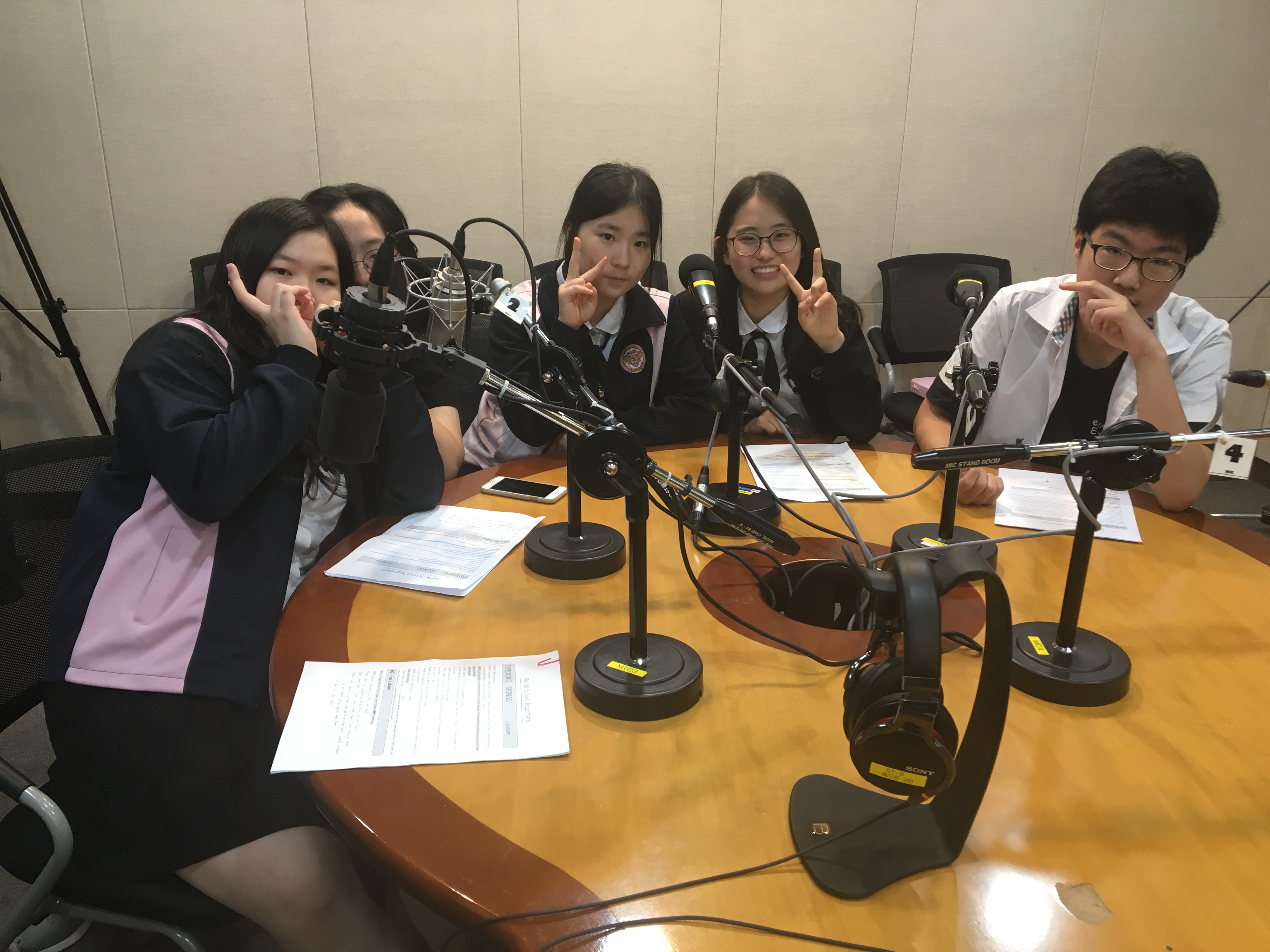 School Reporters #25_브니엘예중팀  Photo1