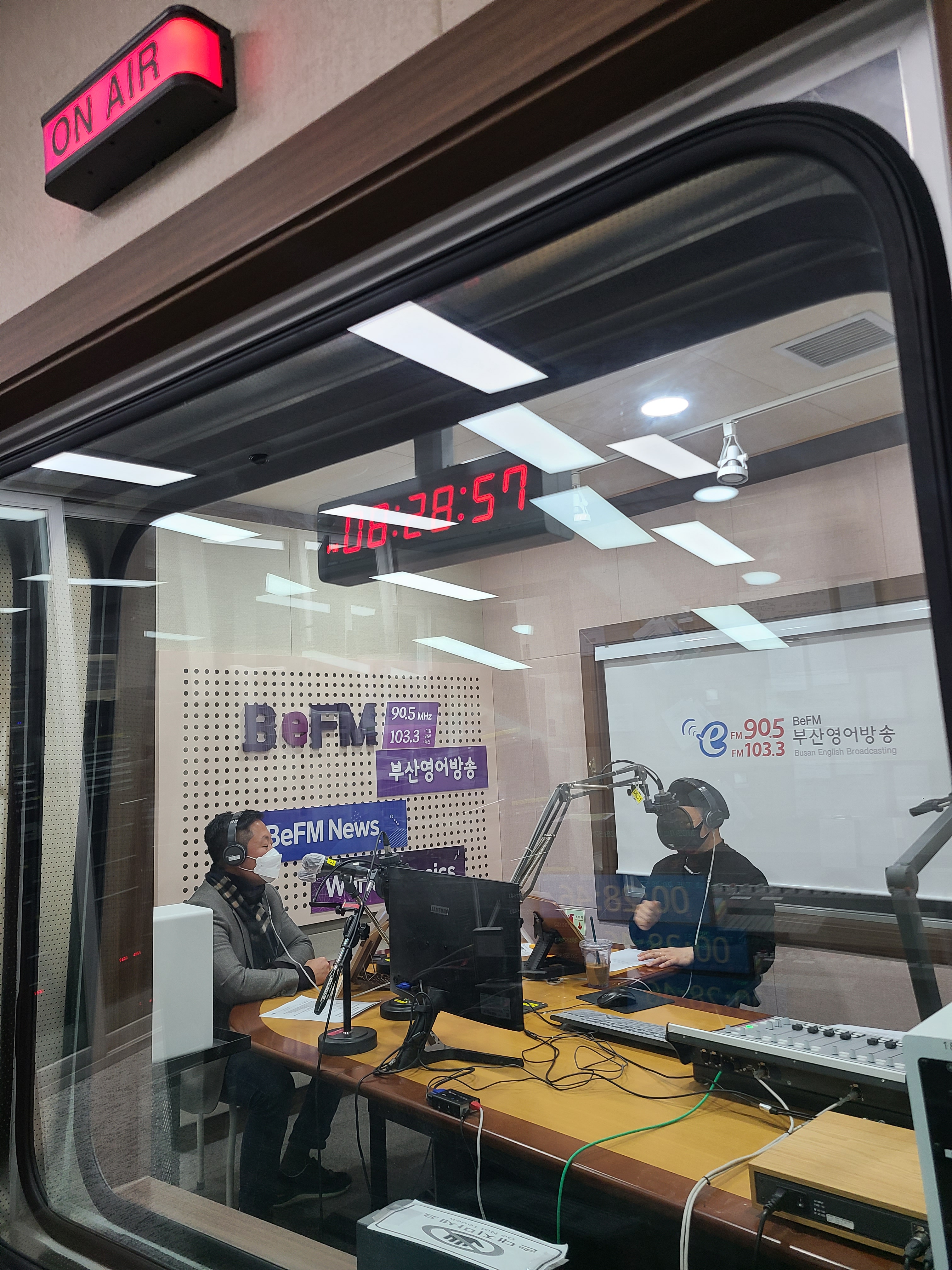 (주간인물/超级访问) 서프홀릭 신성재 대표_01.10 Photo2