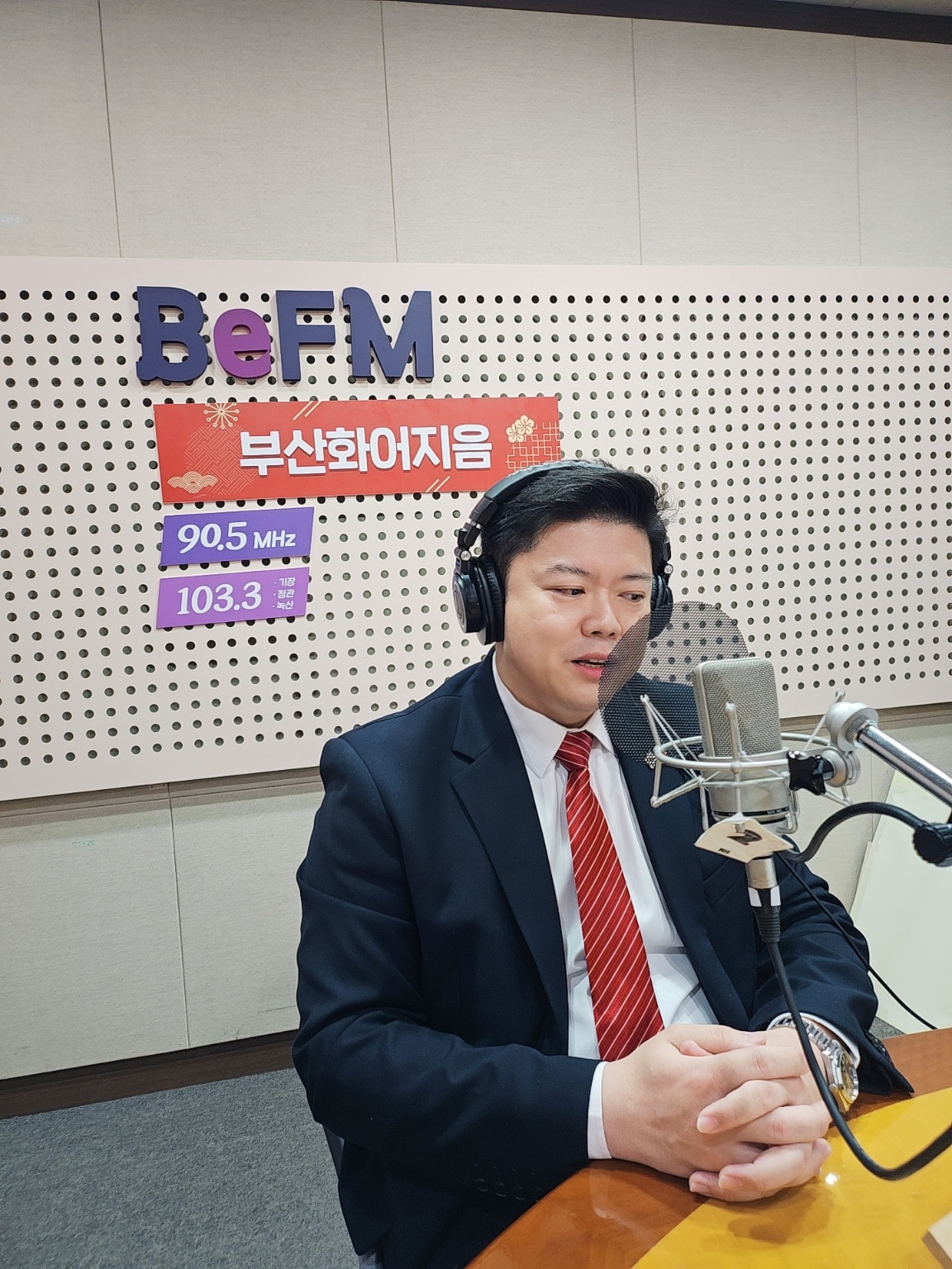 (주간인물/超级访问) 우리비 부총영사님_01.02 Photo2