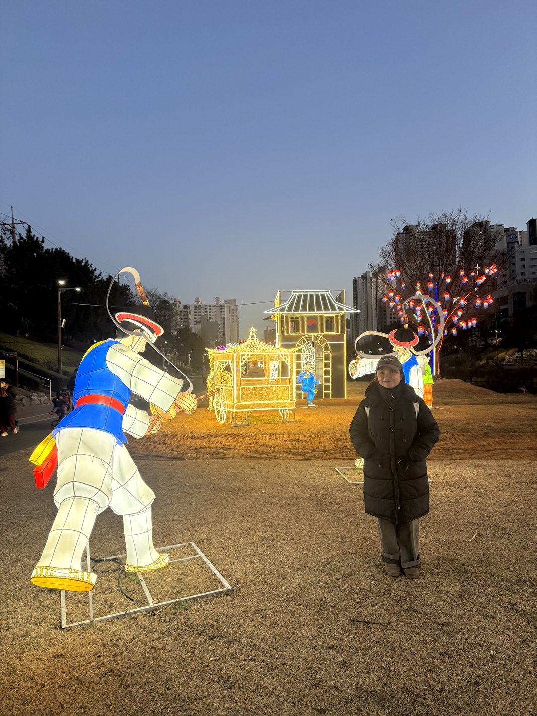 [헬로 베트남/구석구석 - KHÁM PHÁ BUSAN]: Lễ hội Ánh sáng Oncheoncheon Photo1