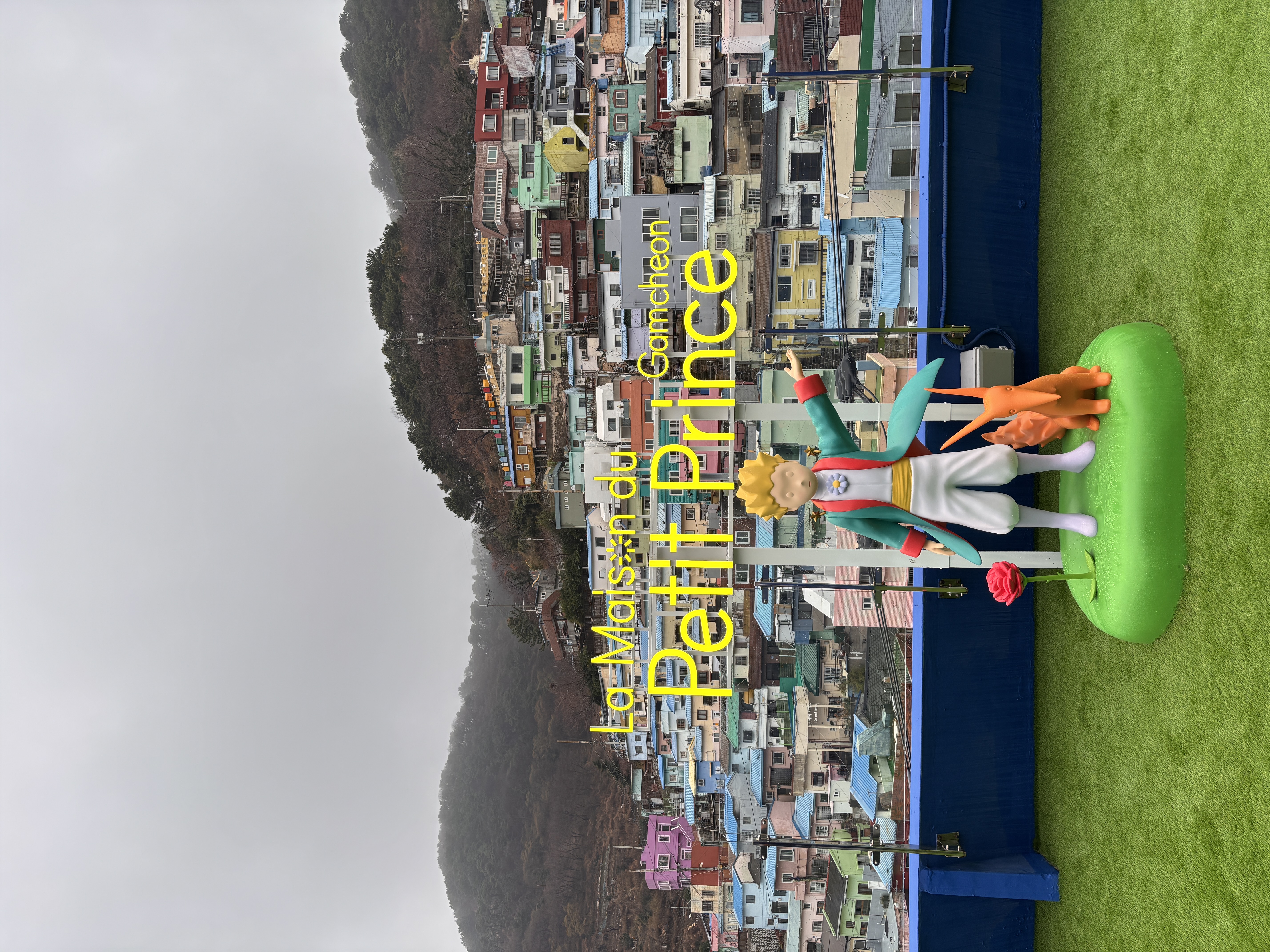 KHÁM PHÁ BUSAN: Giới thiệu Little Prince House tại làng văn hóa Gamcheon. Photo2