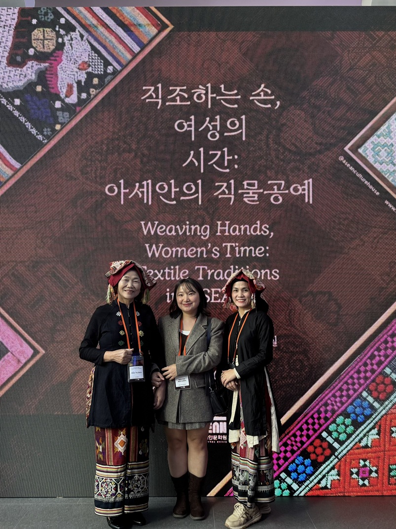 KHÁM PHÁ BUSAN: Triển lãm “Đôi tay dệt nên thời gian – Nghệ thuật dệt vải ASEAN” tại Trung tâm Văn hóa ASEAN Photo1