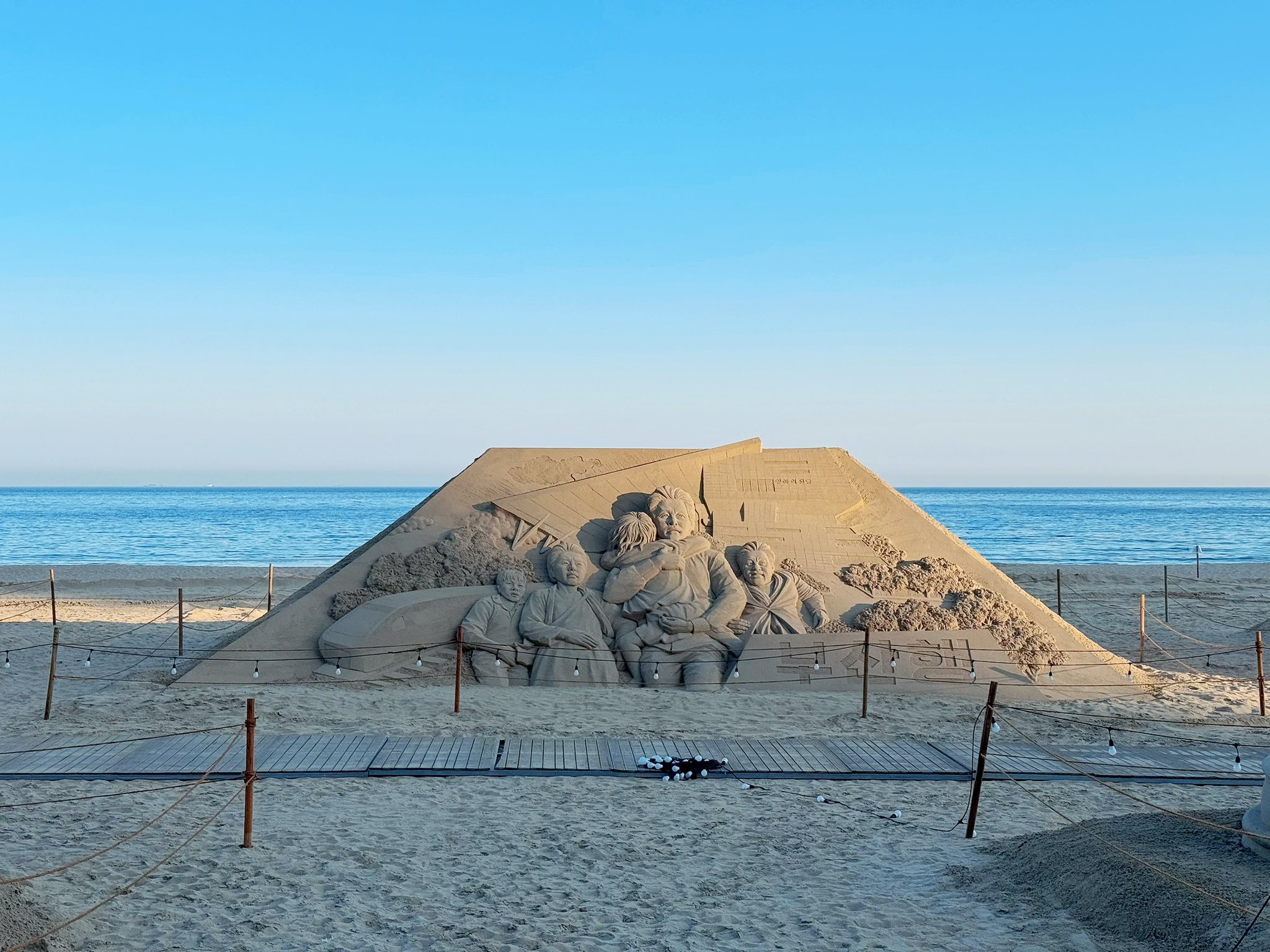 KHÁM PHÁ BUSAN: Lễ hội cát Haeundae 2026 Photo5