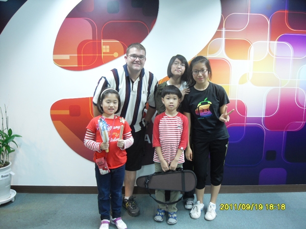 9월 25일 탈렌트 쇼 출연 어린이들:) Photo