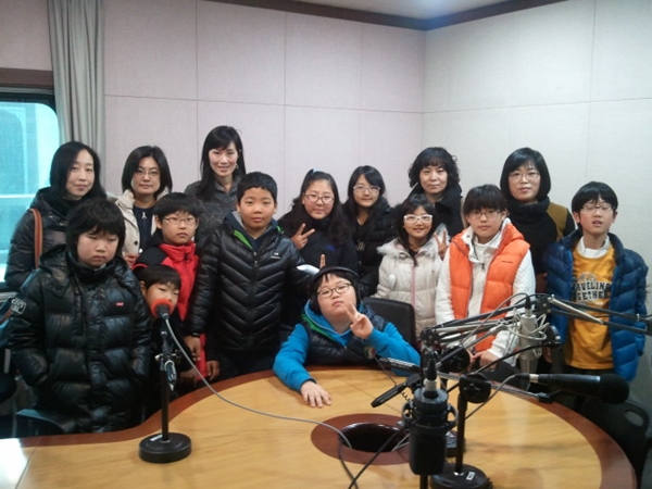 0110 Special Listeners  Photo