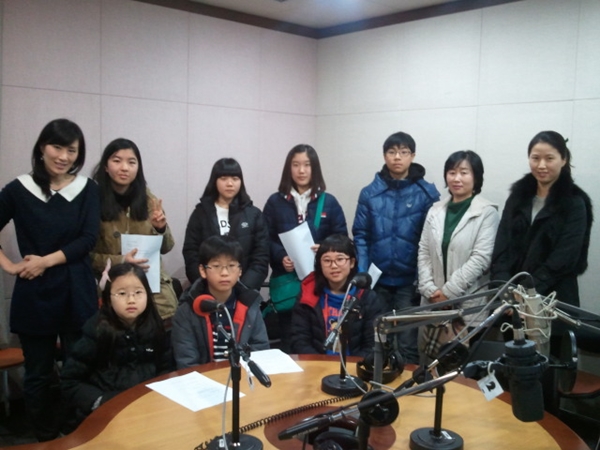 0119 Special Listeners  Photo