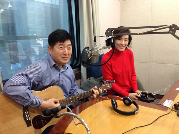 2014.11.25 Special interview _ Consul Dae B. Kim, at the American Presence Post in Busan Photo