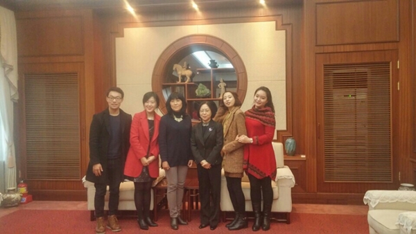 访问领事馆！ Photo