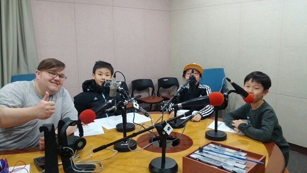 3월 8일 서바이벌게임쇼 Photo