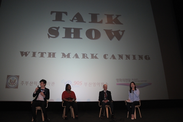 3월 외교관 마크캐닝과의 토크쇼 Photo