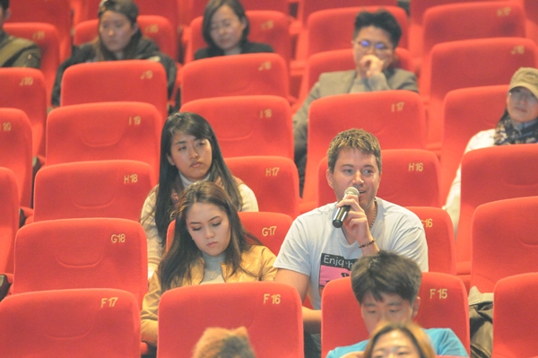 3월 외교관 마크캐닝과의 토크쇼 Photo