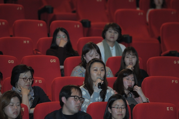 3월 외교관 마크캐닝과의 토크쇼 Photo