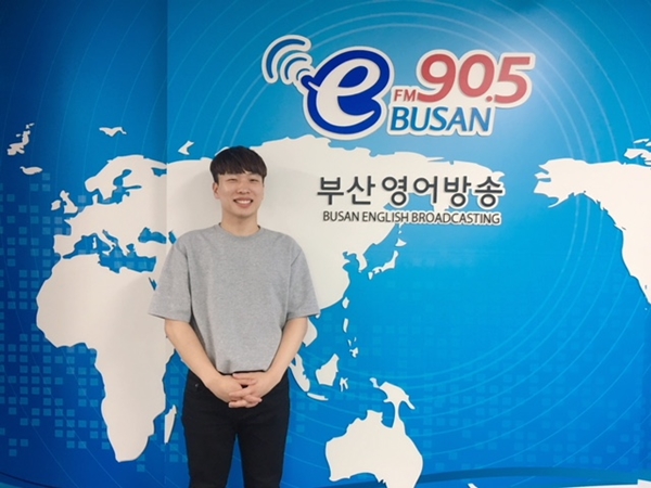 From 방구석 to Superstar_0706_매료 Photo
