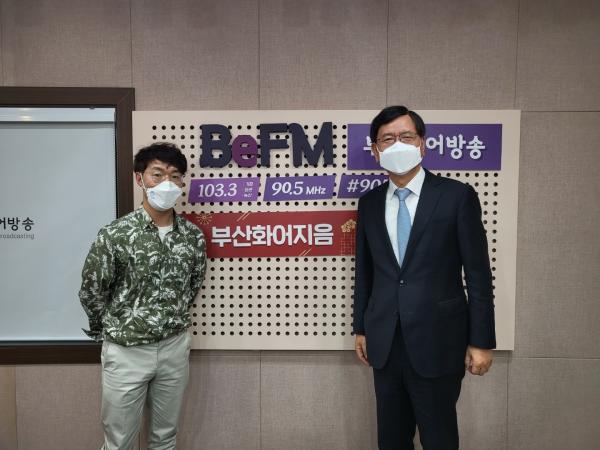 釜山华语知音_聚焦 釜山交流财团事务总长 부산국제교류재단 정종필 사무총장 Photo
