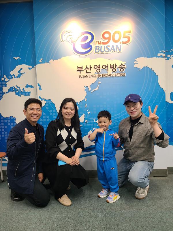 (지음방담/知音访谈) 왕용 무역회사 회사원_04.13 Photo
