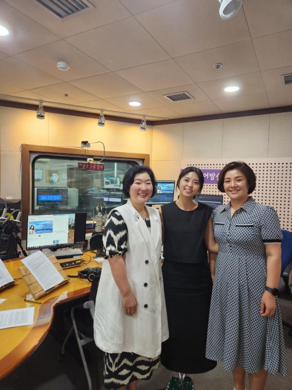 BWW 부산시 간호사회 박정하, 정희영 교수 Photo