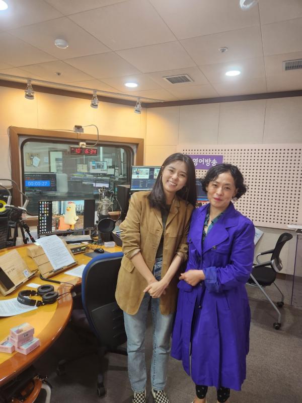BWW 김여나 동화작가 (캄보디아 도서관 100개 짓기 희망팀) Photo