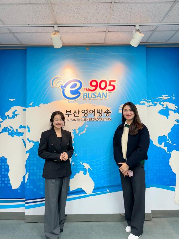 [베트남인 인터뷰/ CÙNG NÓI CÙNG KẾT NỐI] 이하연  이주민통번역센터 근무_01.28 Photo