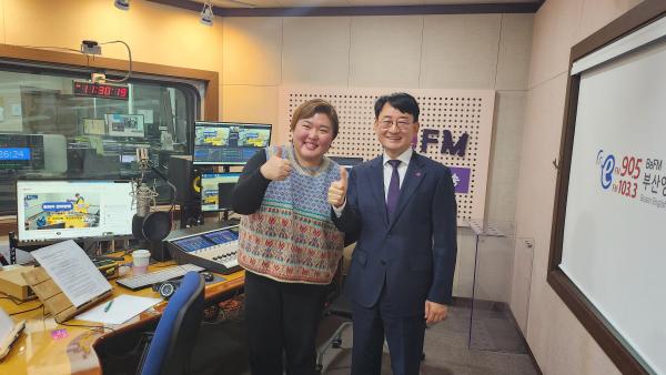 24.03.25 The Interview with 황영하 부산시 국제협력과장 Photo