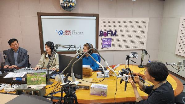 The Interview with 이형복 사하구 수어통역센터장  Photo