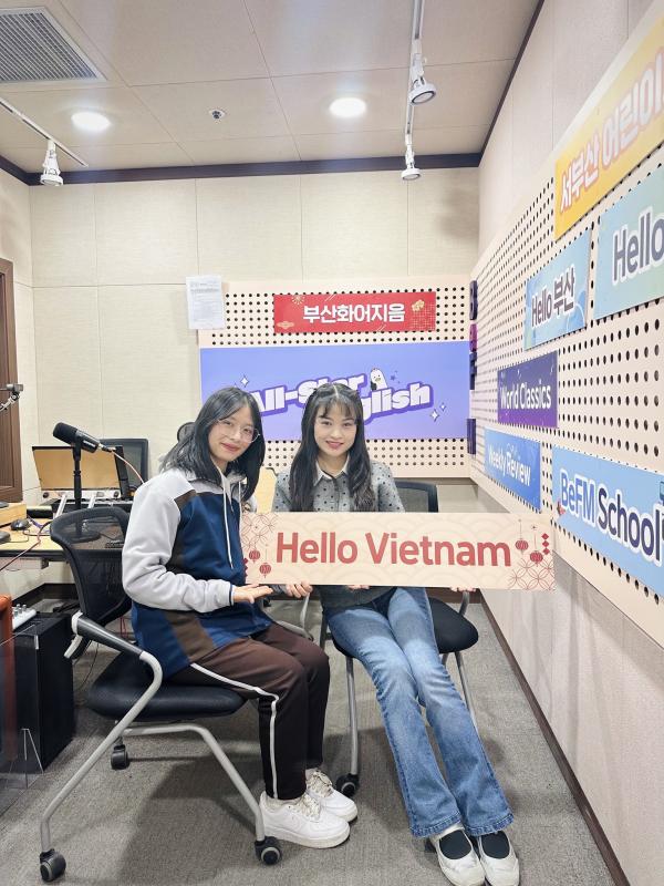 [베트남인 인터뷰/ CÙNG NÓI CÙNG KẾT NỐI] TRIEU KHANH LINH _ 25.03.30 Photo