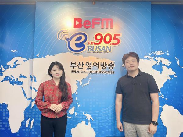 [베트남인 인터뷰/ CÙNG NÓI CÙNG KẾT NỐI] Anh NGUYỄN DANH TẤN - Ủy viên của Ủy ban Khán thính giả, giảng viên Trường Đại học Ngoại ngữ Busan Photo