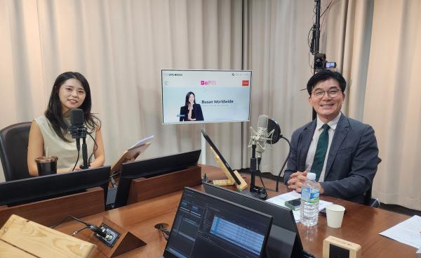 서종군 부산기술창업투자원장님과 함께 한 디인터뷰 Photo