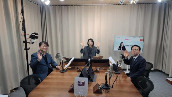 김치용 사단법인 부산영상포럼 회장/김용성 BeFM 청취자위원장 Photo