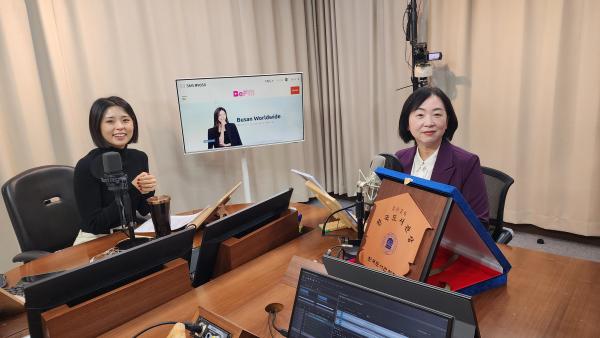 정현이 정관도서관장 Photo