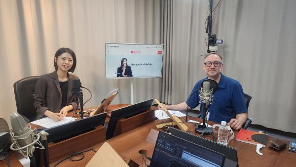 알라릭 하마처 (Alaric Hamacher) 부산국제단편영화제 프로그래머 Photo