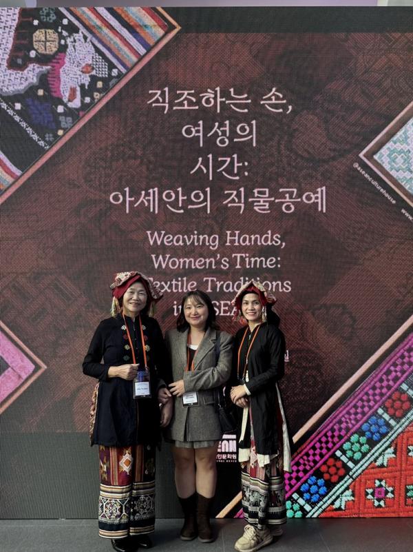 KHÁM PHÁ BUSAN: Triển lãm “Đôi tay dệt nên thời gian – Nghệ thuật dệt vải ASEAN” tại Trung tâm Văn hóa ASEAN Photo